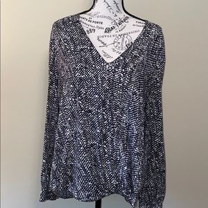 2/$20 Ann Taylor V-neck Blouse 👚